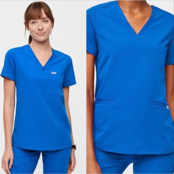 Figs Tops - FIGS Bundle of two short sleeves blue scrubs Medium